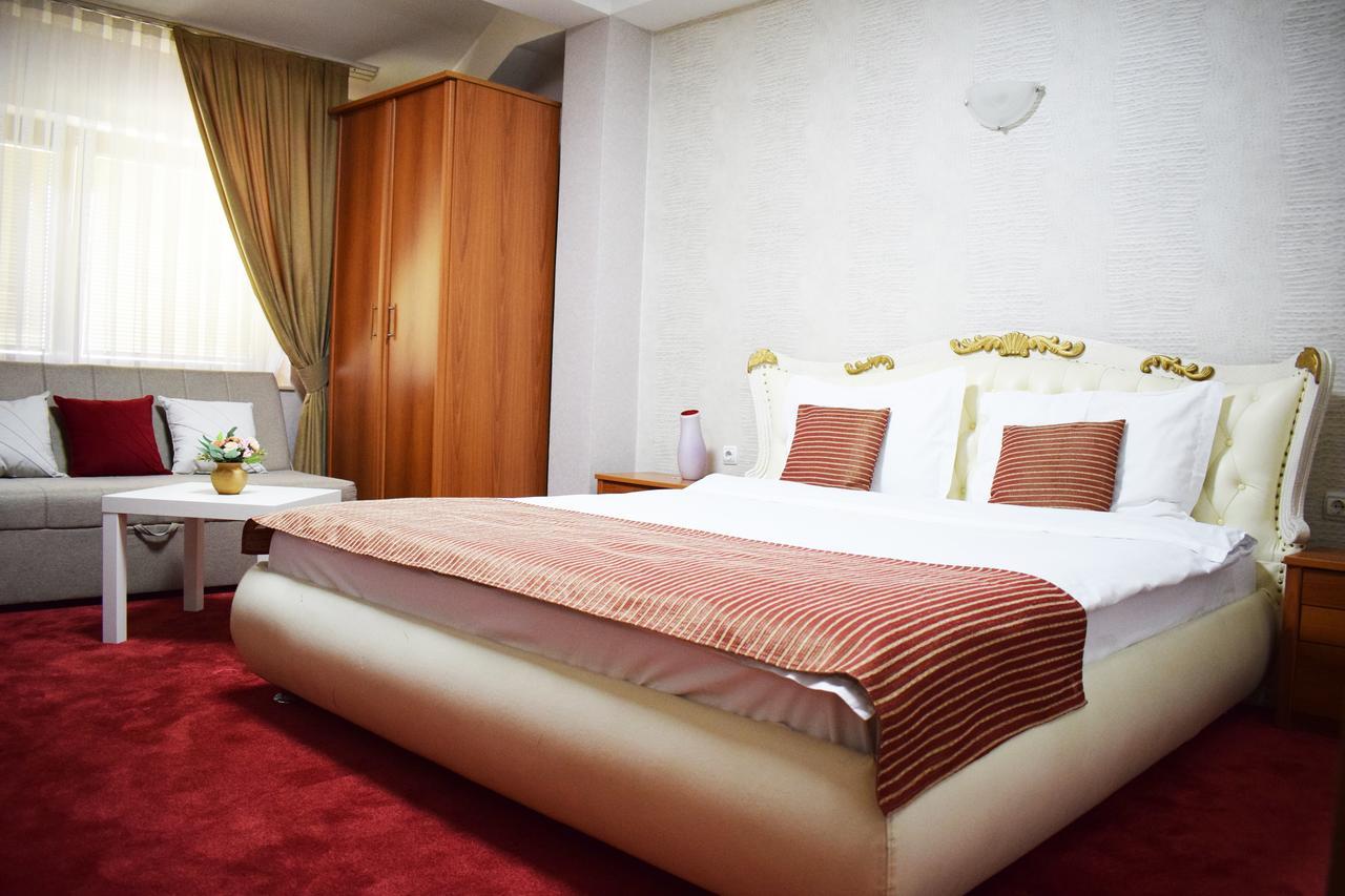 Hotel Aristocrat & Fish Restaurant Skopje Pokoj fotografie