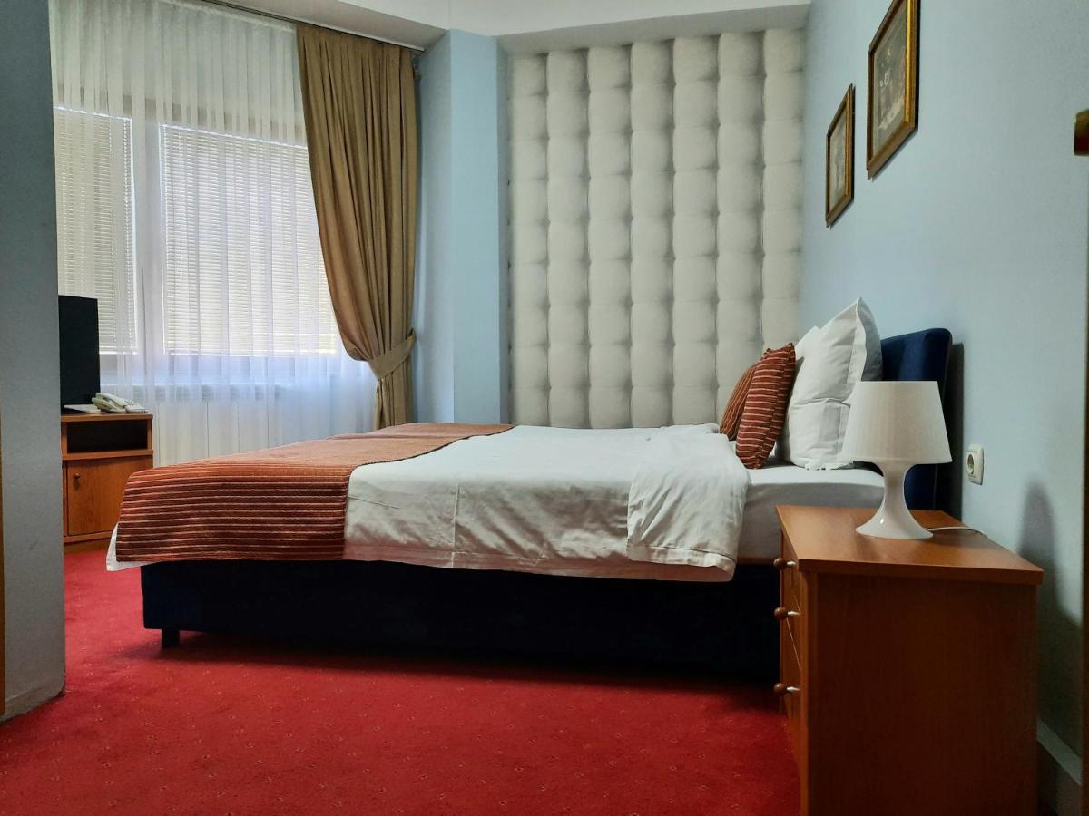 Hotel Aristocrat & Fish Restaurant Skopje Exteriér fotografie